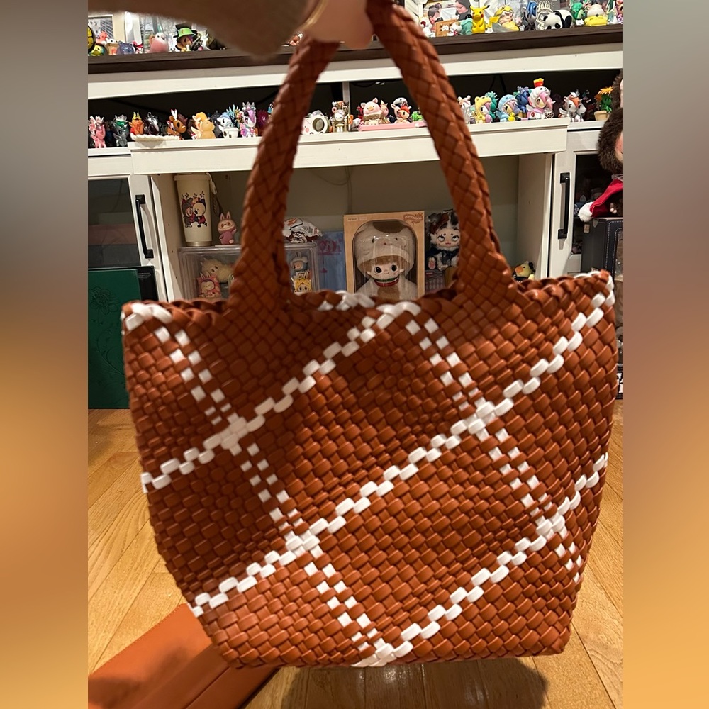 Hnycinj Vegan Leather Tote Bag